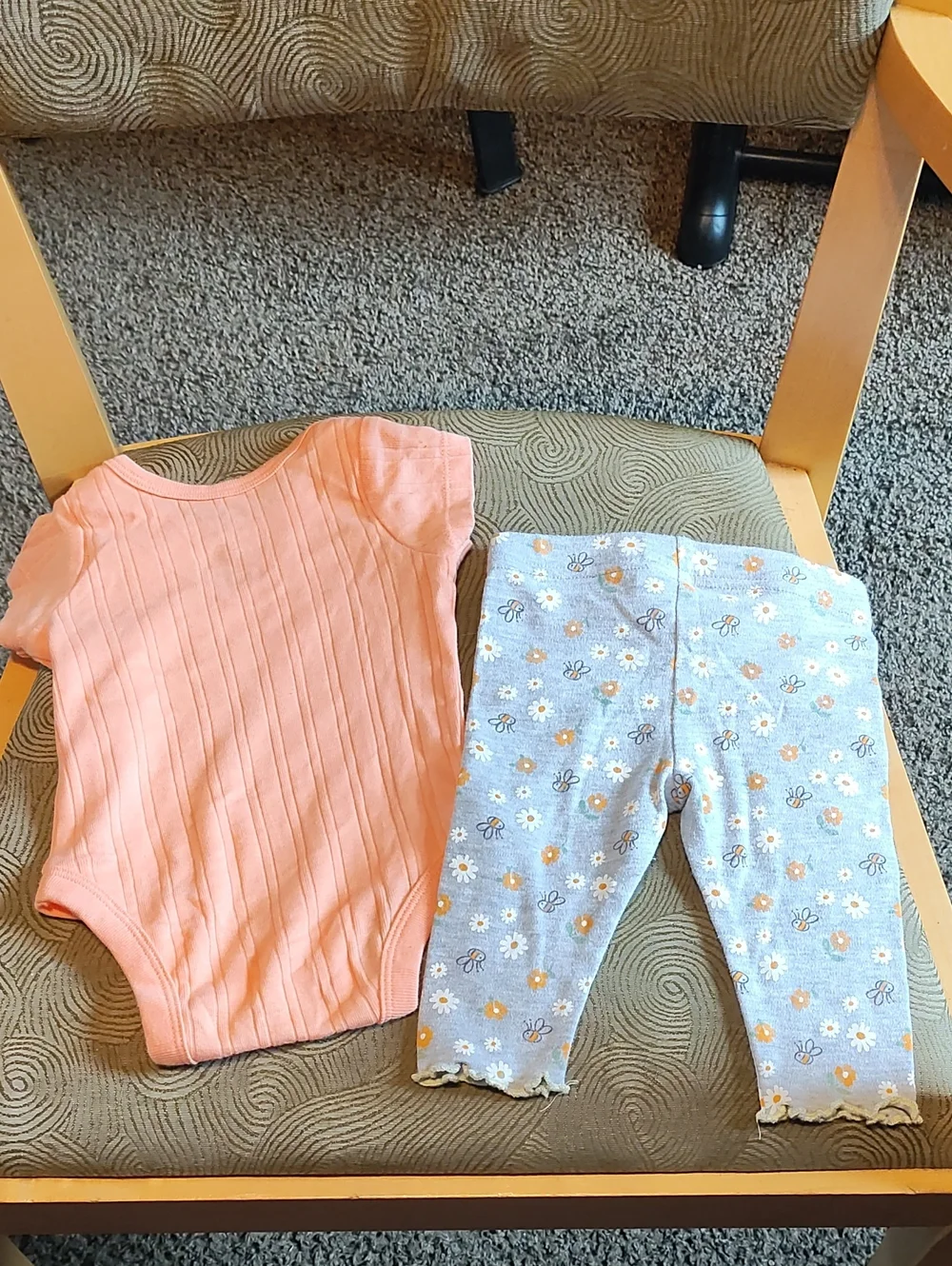 Peach Ribbed Baby One-Piece with Gray Floral Leggings Set 0-3 Months